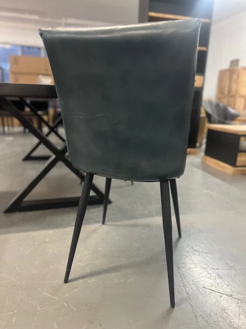 Chaise 100% cuir