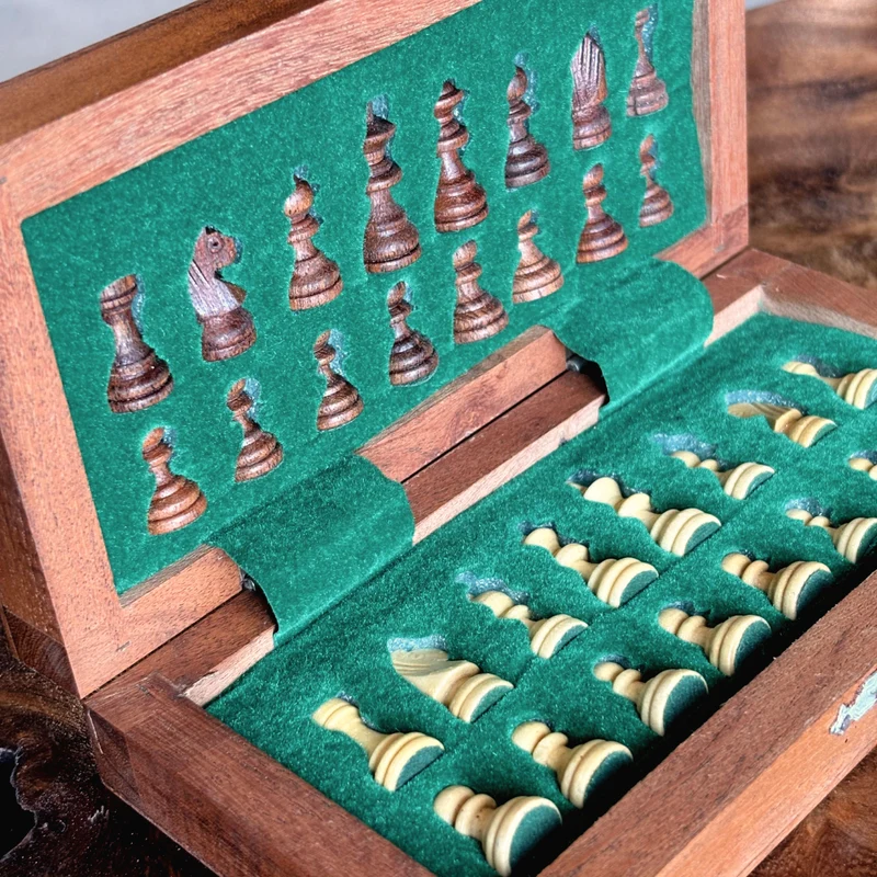 Jeu d'échecs pliable 8" carré