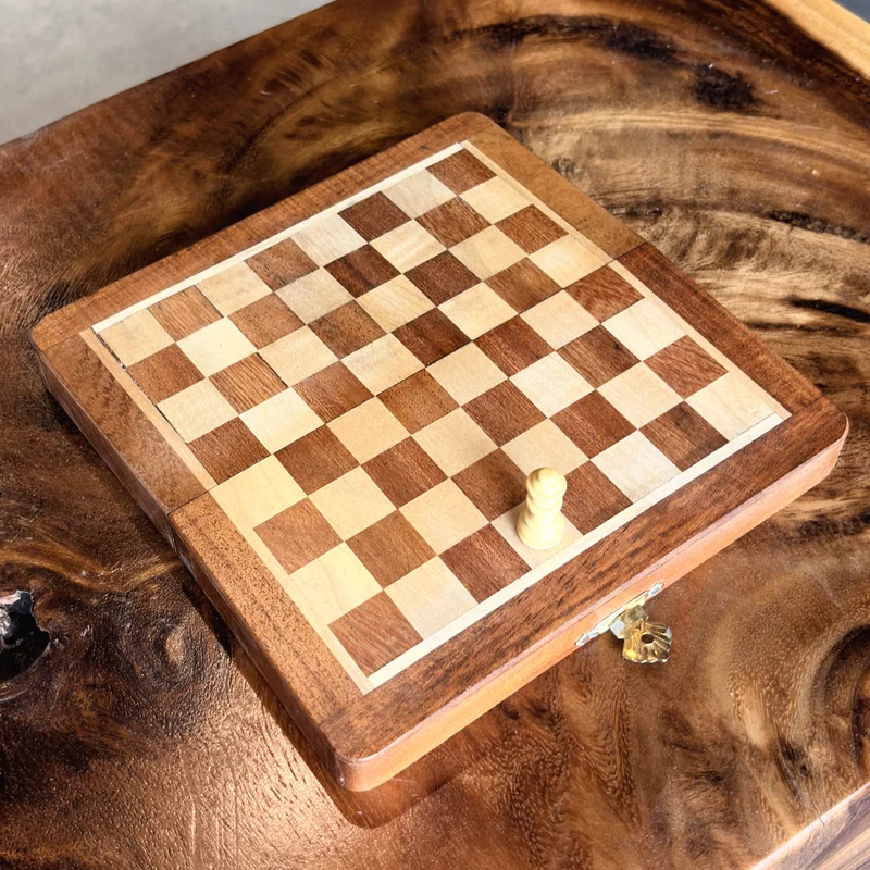 Jeu d'échecs pliable 8" carré