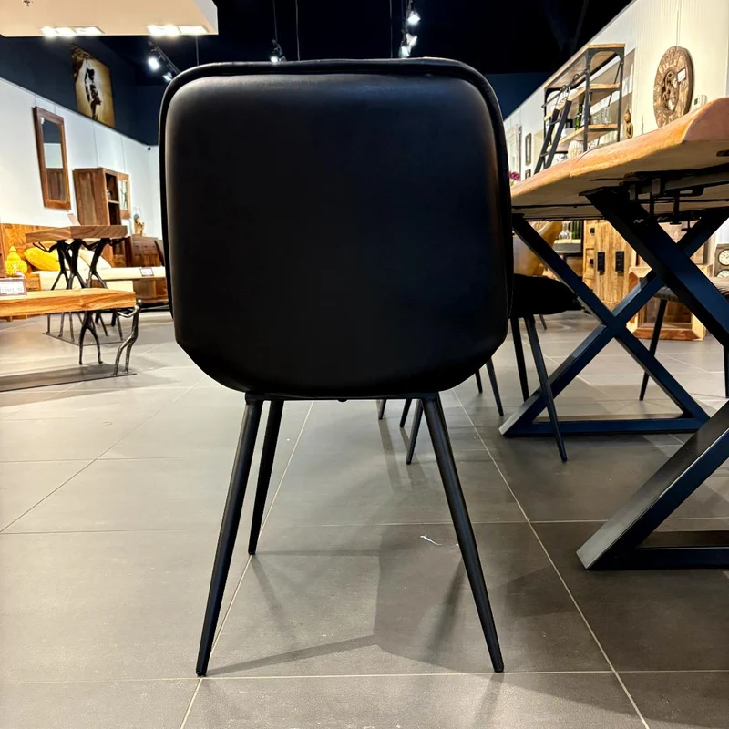 Chaise Nessa cuir noir