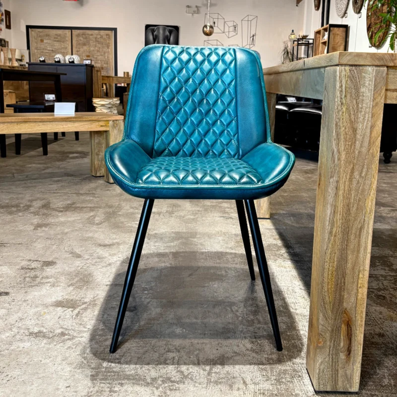 Chaise Nessa cuir turquoise