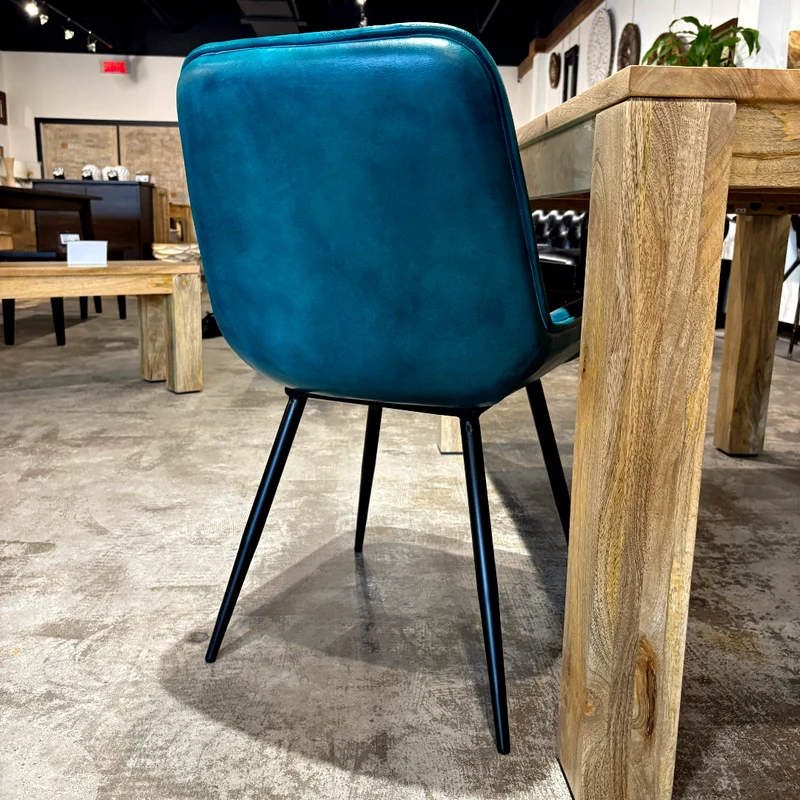 Chaise Nessa cuir turquoise
