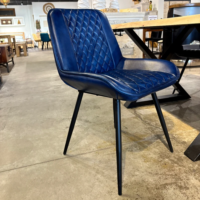 Chaise Nessa cuir bleu marine