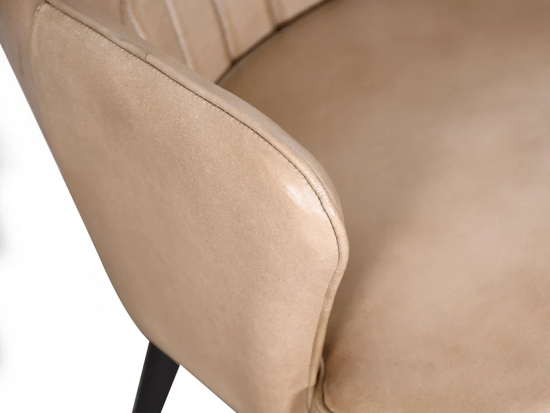 Chaise accoudoir Nina cuir moka