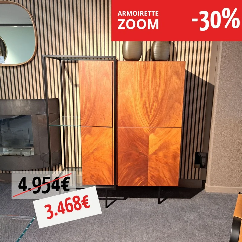 Une vitrine bois et verre - Zoom