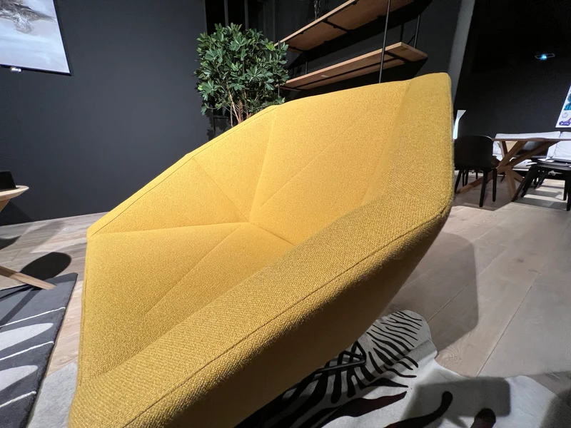 Un fauteuil - 3 angles