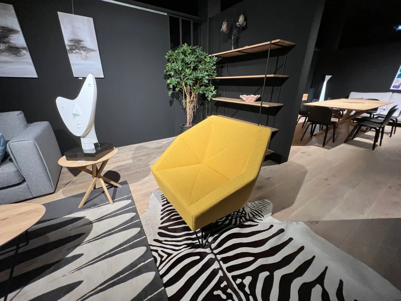 Un fauteuil - 3 angles