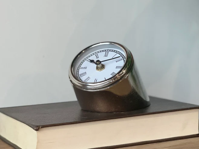 Horloge à poser Vintage en aluminium