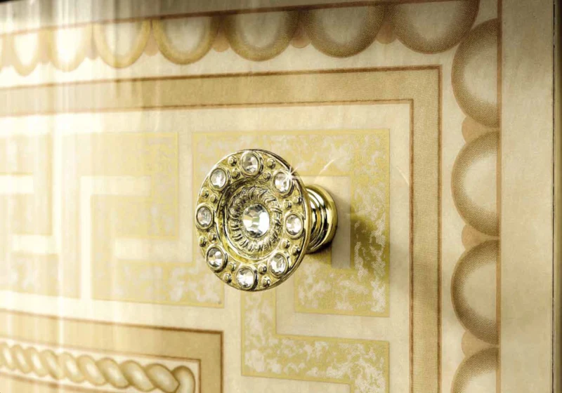 Salle à manger ovale baroque ivoire et or versace – IMPERIA