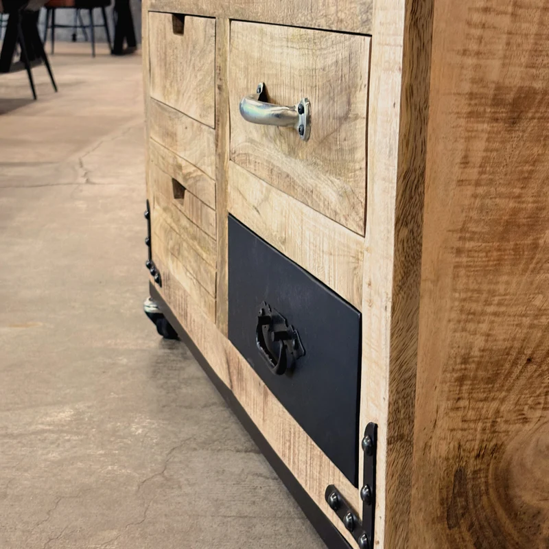 Armoire Manufacture