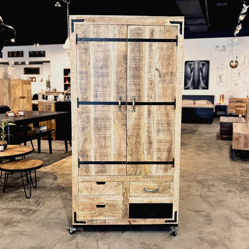 Armoire Manufacture