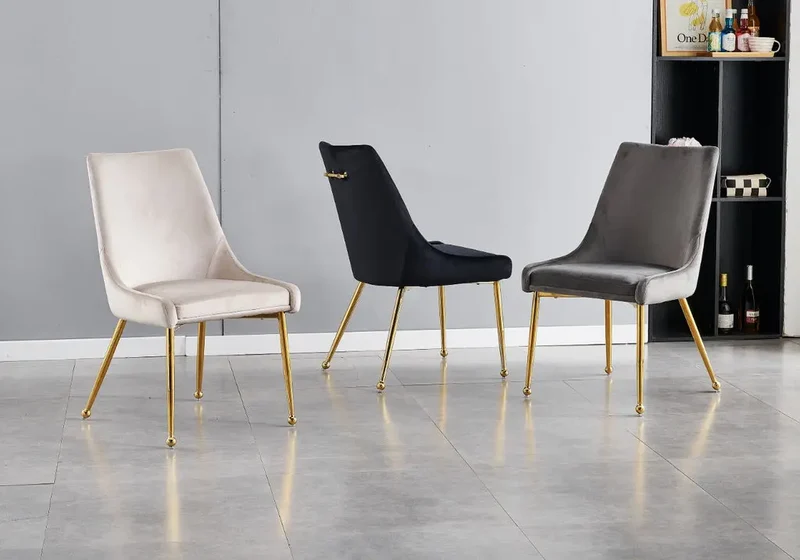 Chaises velours taupe à poignée pieds dorés - Gema x4