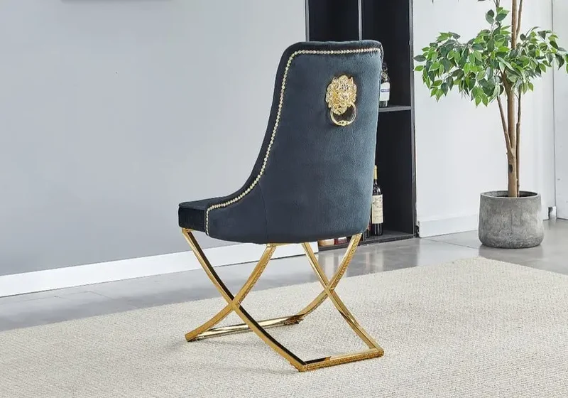 Chaises en velours noir et tête de lion dorée - Glade x4