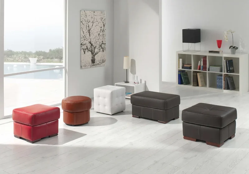 Pouf repose-pied carré en cuir noir - Stan
