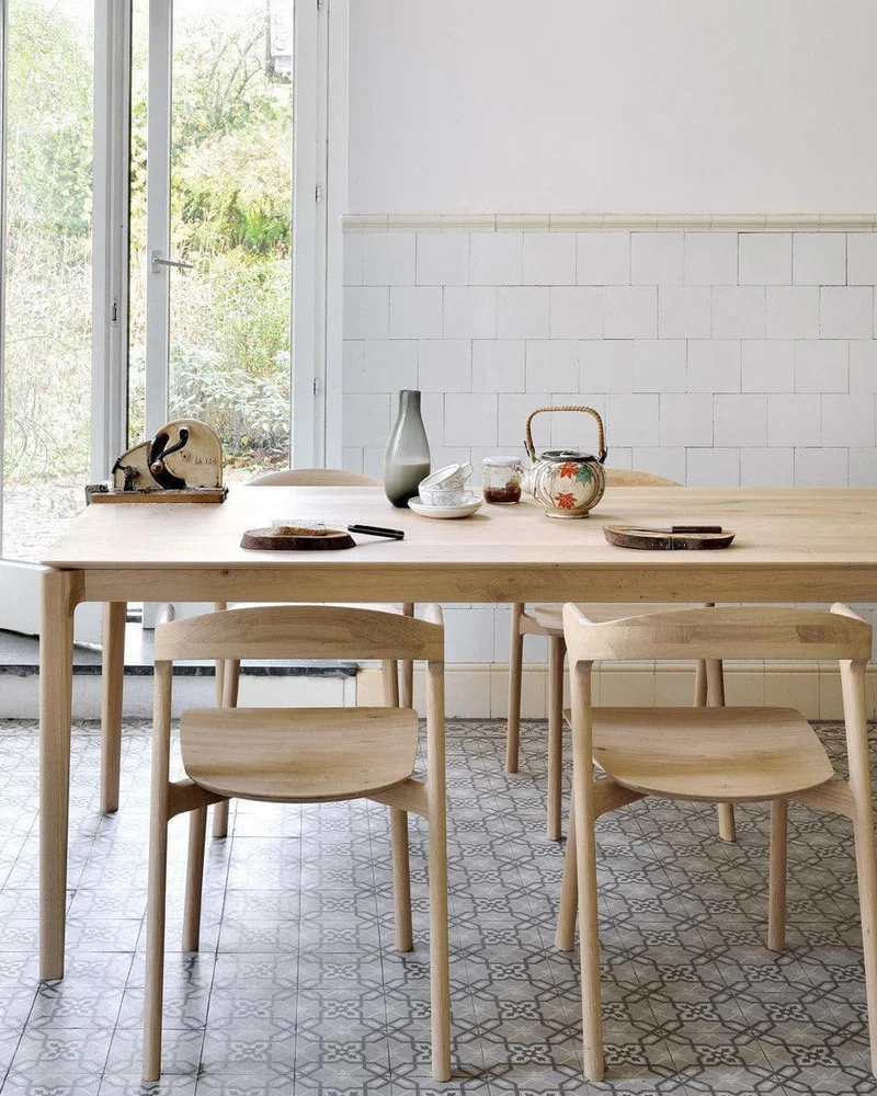 Table de salle à manger BOK