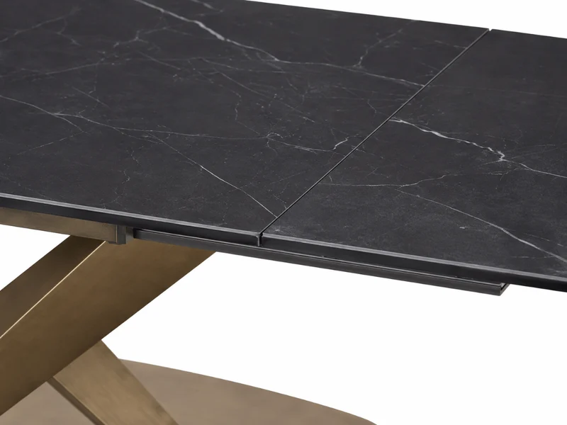 Table à manger extensible AUREA – Céramique effet marbre noir & pied croisé doré – 180/260 x 90 cm