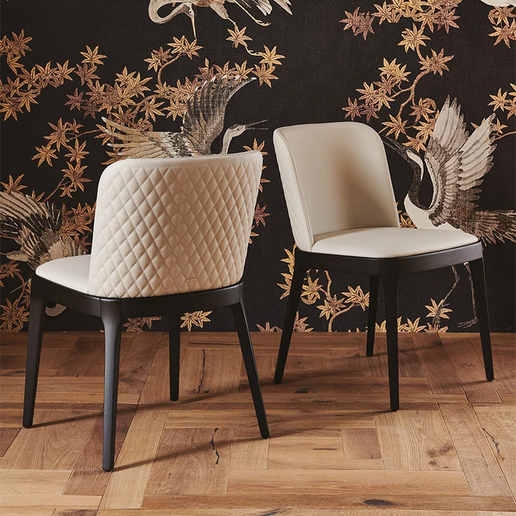 Chaise - bois et Cuir - Matelassé Magda