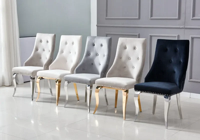 Chaises cloutées en velours moka et anneau argenté - Lara x4