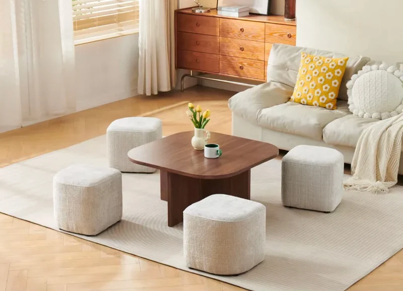 Table Basse Marbella avec 4 Poufs – Effet Noyer Tissu Marbella