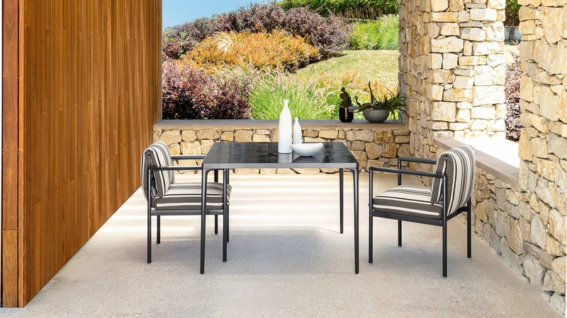 Nalu table à manger pour l'extérieur