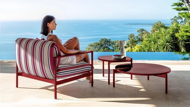 Nalu table basse pour l'extérieur