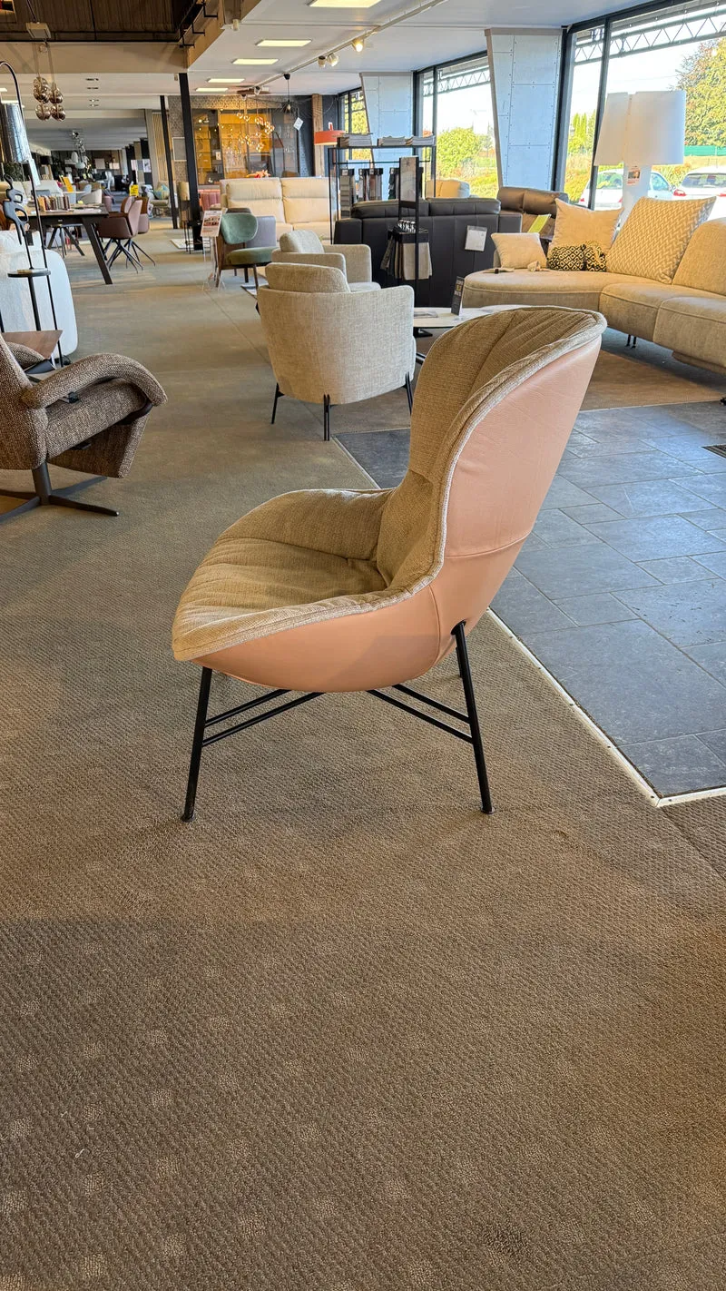 UN FAUTEUIL - SOFTY