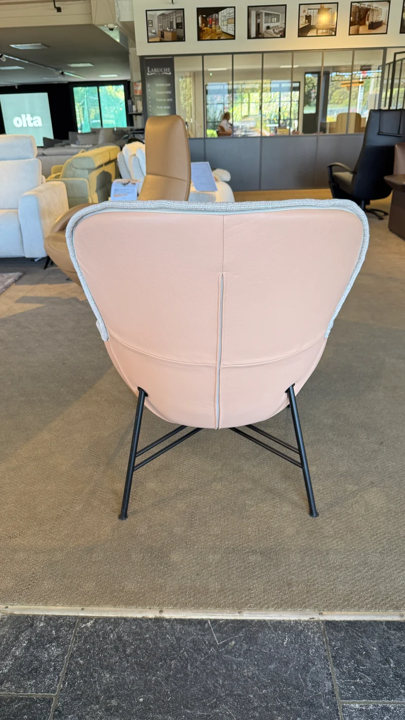 UN FAUTEUIL - SOFTY