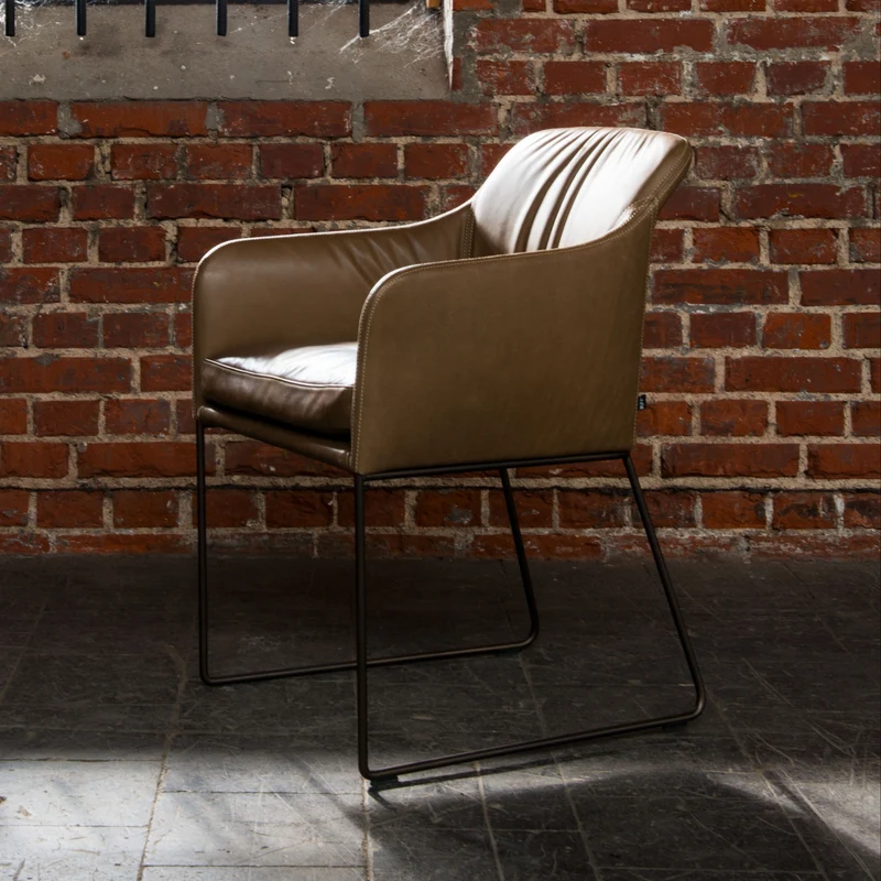 Chaise - Pied en métal - Youma