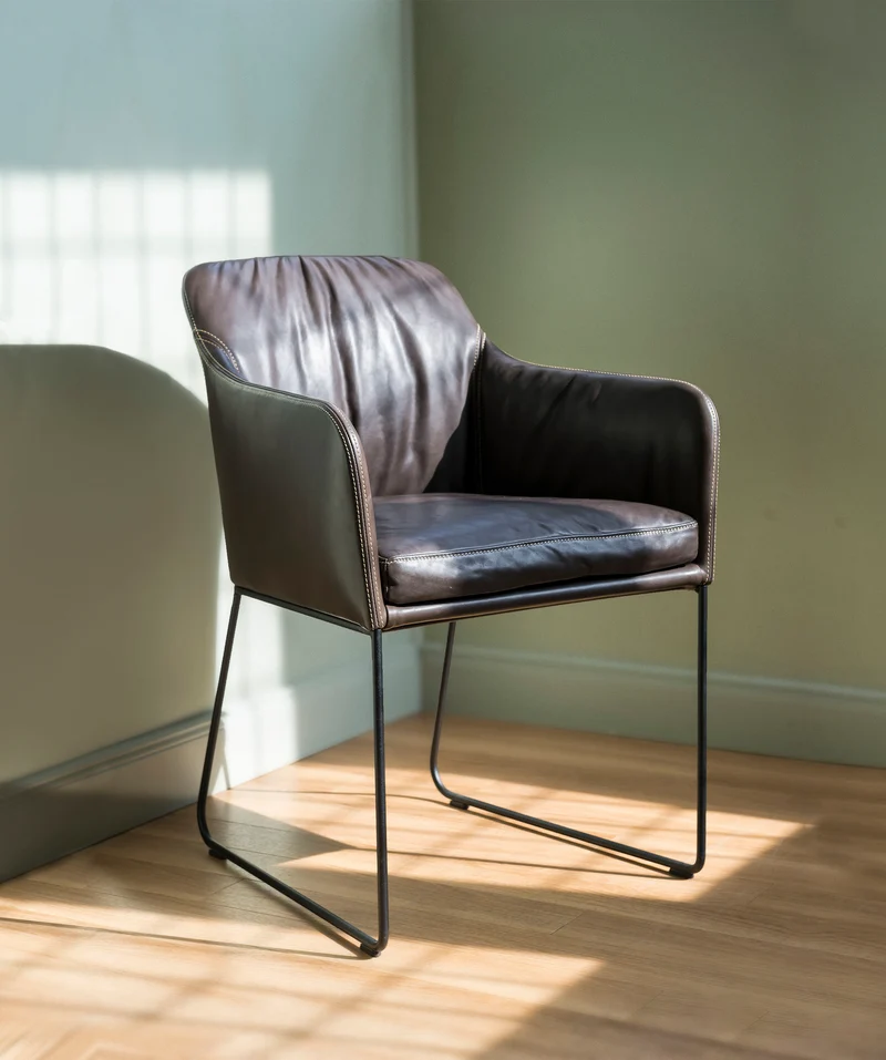 Chaise - Pied en métal - Youma