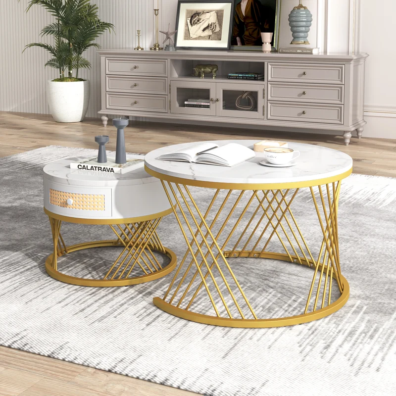 Ensemble de 2 tables basses gigognes rondes effet marbre blanc et rotin EGNIERS WHITE