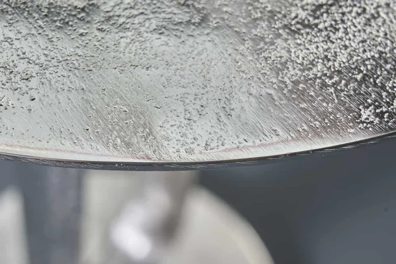 Table d’appoint ronde ELEGANCE 60cm métal argenté aluminium fait main