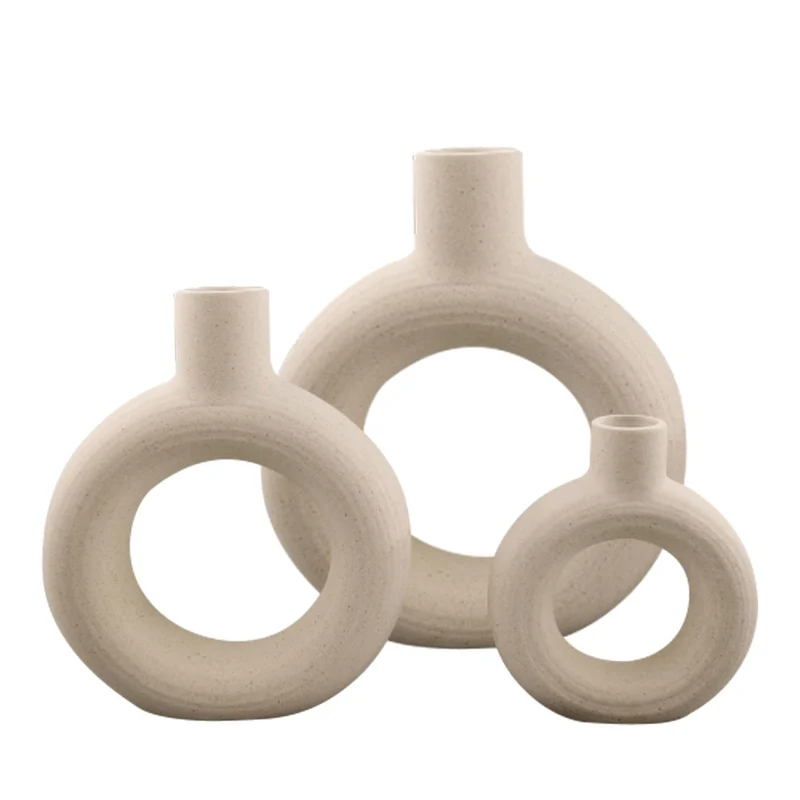 Vase en ceramique blanc