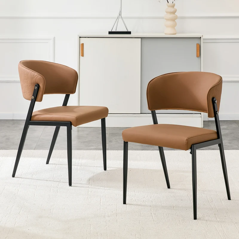 Lot de 2 chaises de salle à manger marron en similicuir incurvé et dossier texturé pieds noirs PINELINE