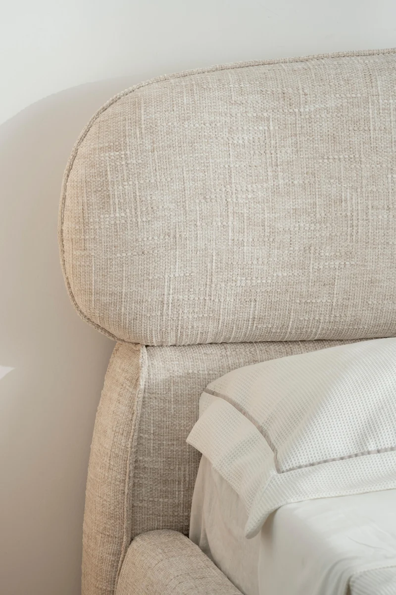Lit en tissu avec sommier inclus Emilie