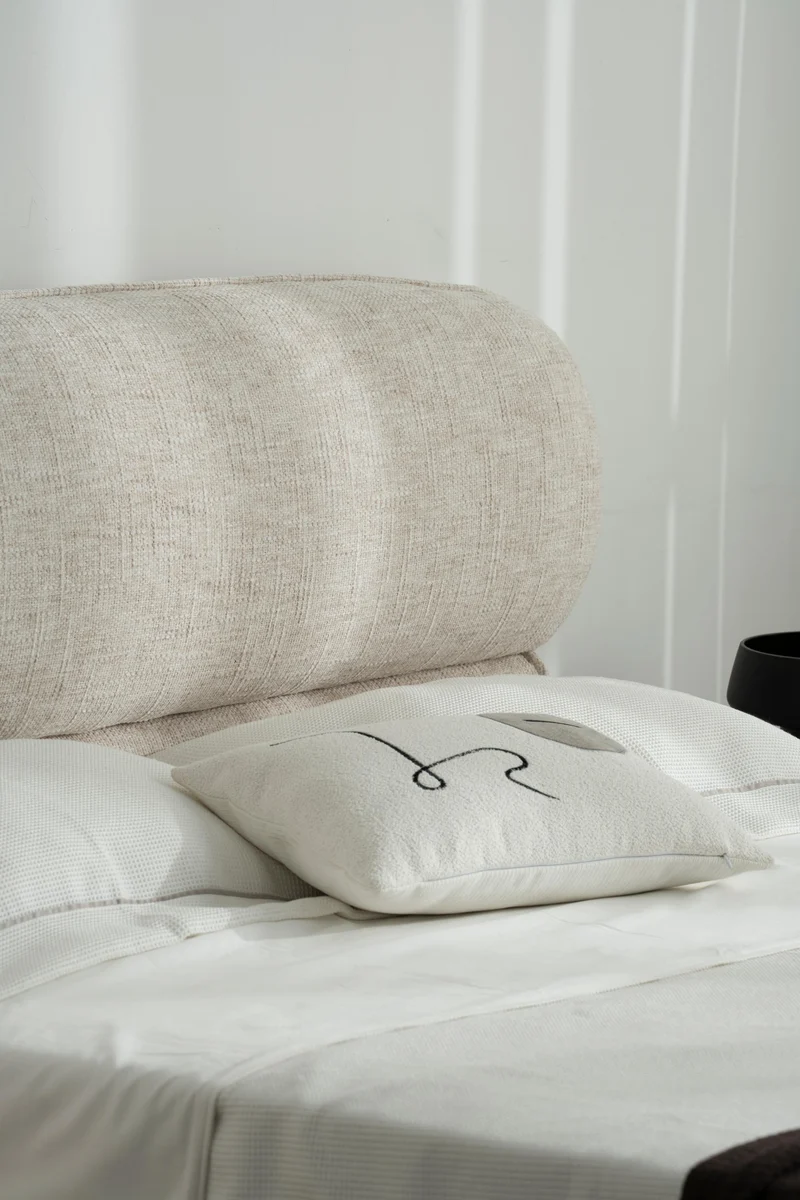 Lit en tissu avec sommier inclus Emilie