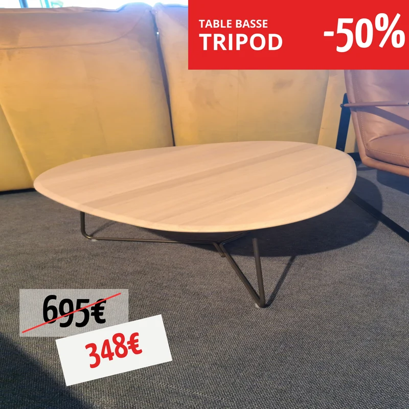 UNE TABLE BASSE - TRIPOD