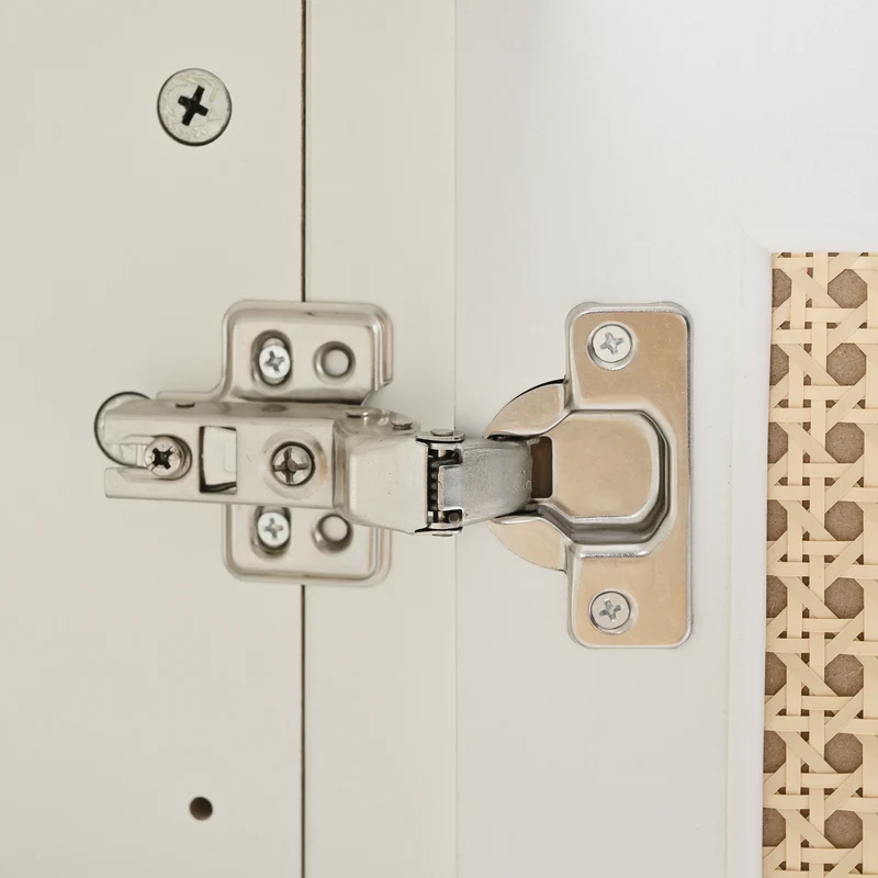 Buffet élégant blanc en rotin 4 portes SCIRQRAIN