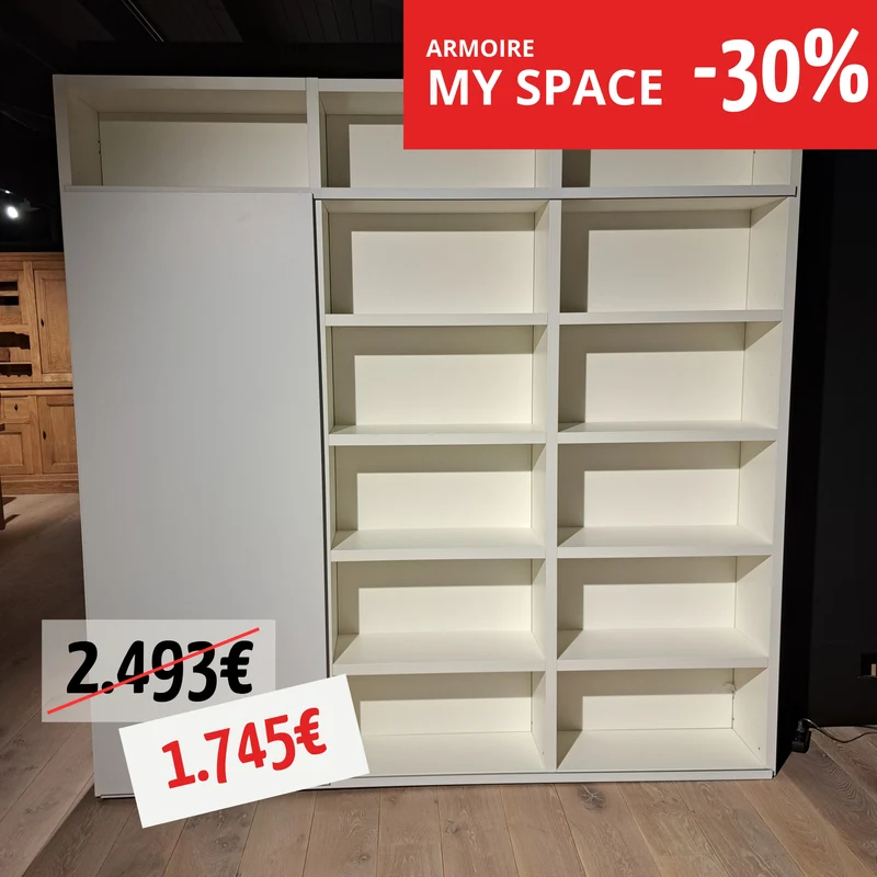 UNE ARMOIRE - MY SPACE
