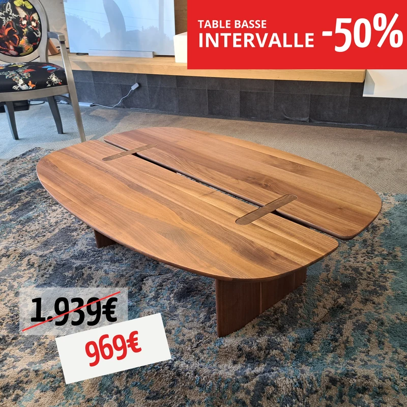 UNE TABLE BASSE - INTERVALLE