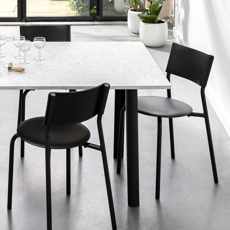 Table à manger NEW MODERN - plastique recyclé Venezia
