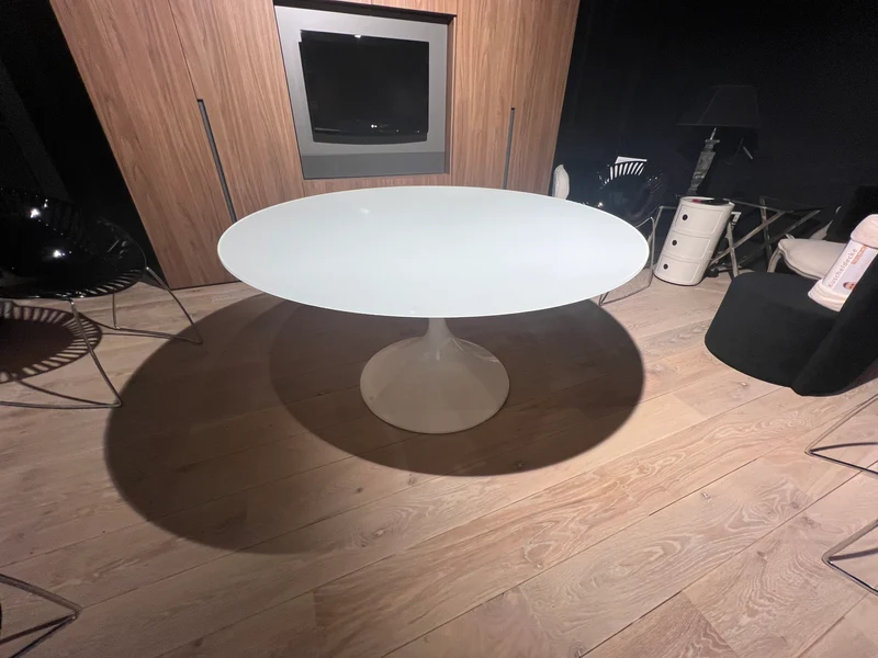 Une table ronde - Atlas
