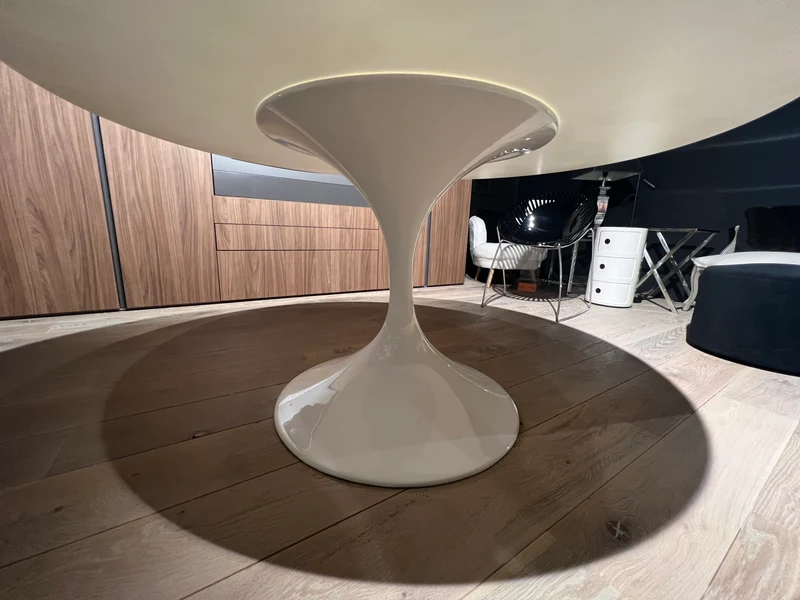 Une table ronde - Atlas