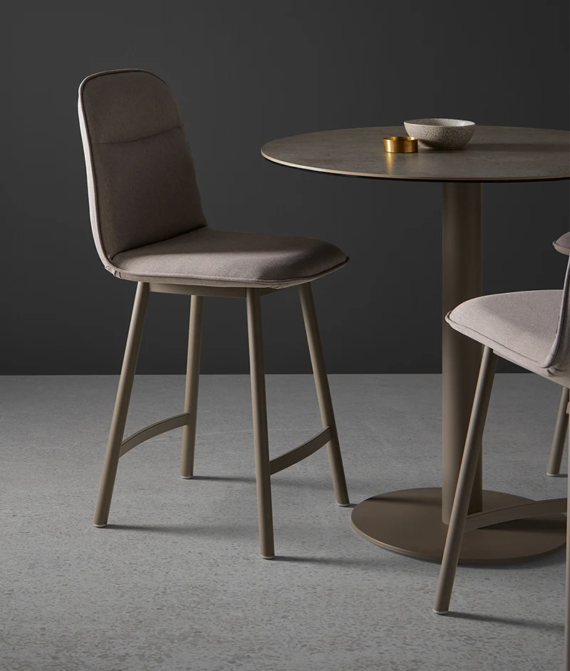 Table en céramique - Haute ou basse - Sol