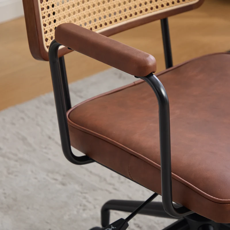 Chaise de bureau vintage en rotin semi-cuir marron pivotant réglable avec accoudoir MINIMALISTMAPLEPLUS