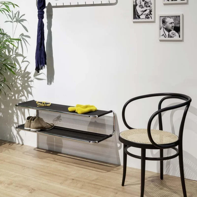 Chaise avec accoudoirs 209
