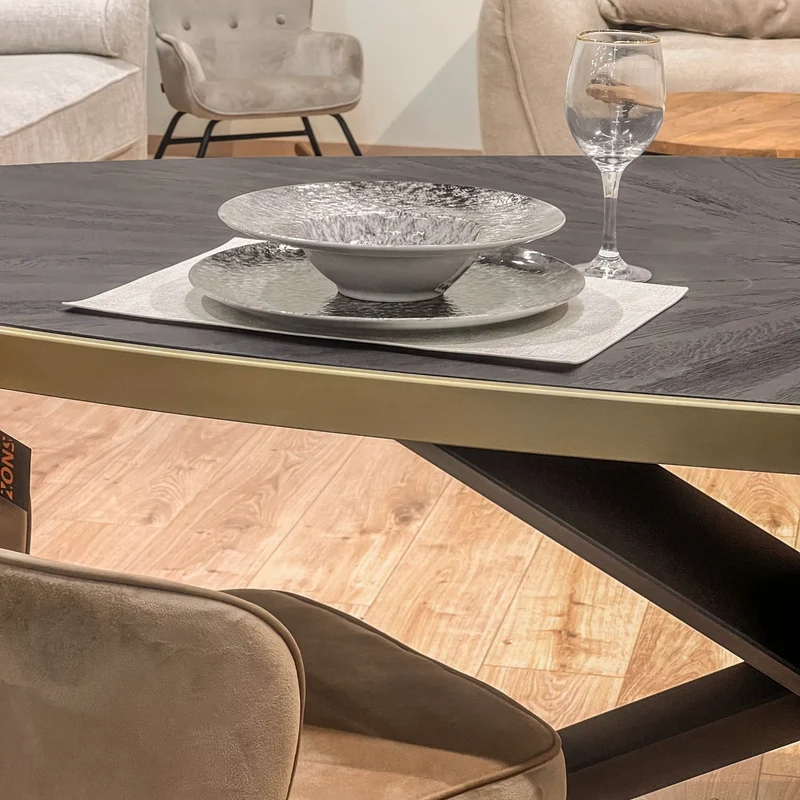 MARIA Table à manger ovale en bois/acier pieds noir contour doré