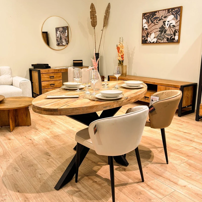 Table à manger ovale en bois massif avec pied noir - FLAVIA