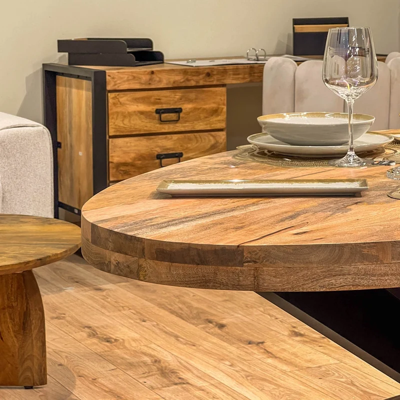 Table à manger ovale en bois massif avec pied noir - FLAVIA