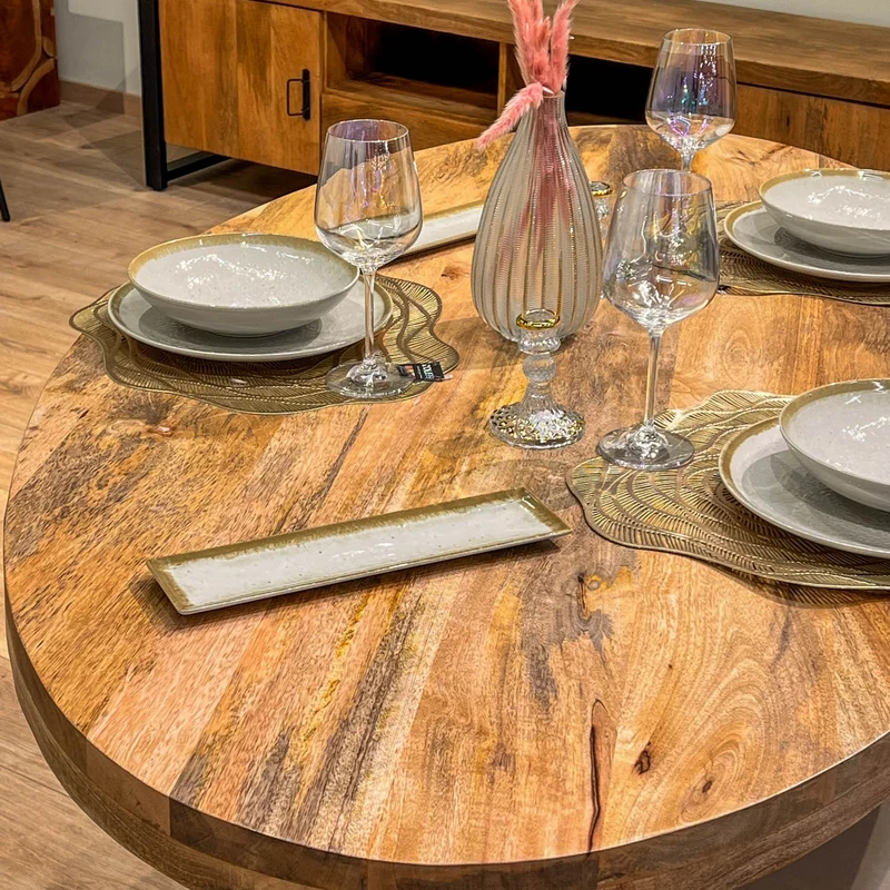 Table à manger ovale en bois massif avec pied noir - FLAVIA