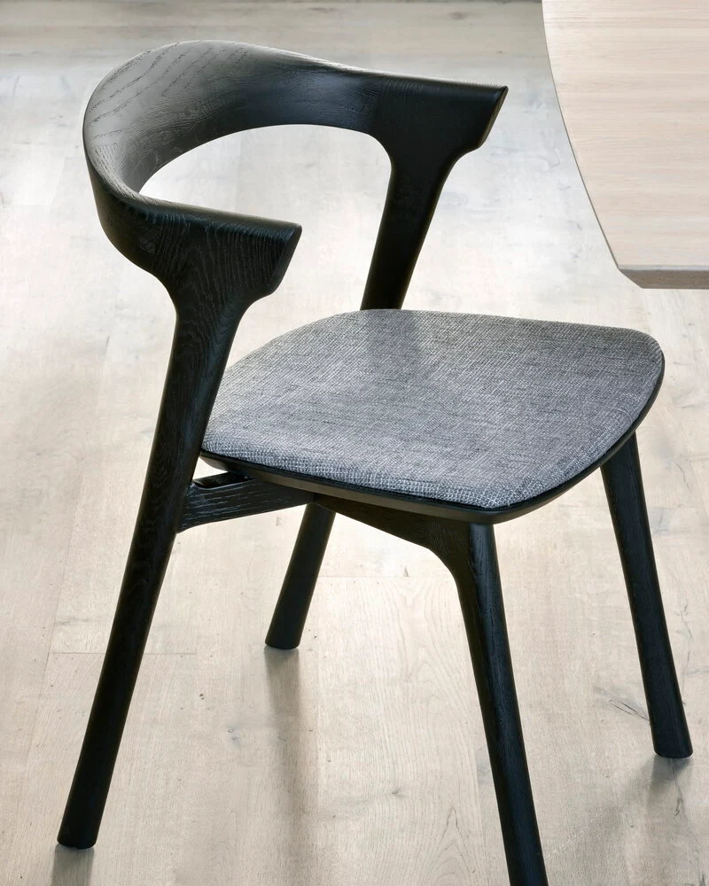 Chaise BOK en chêne noir